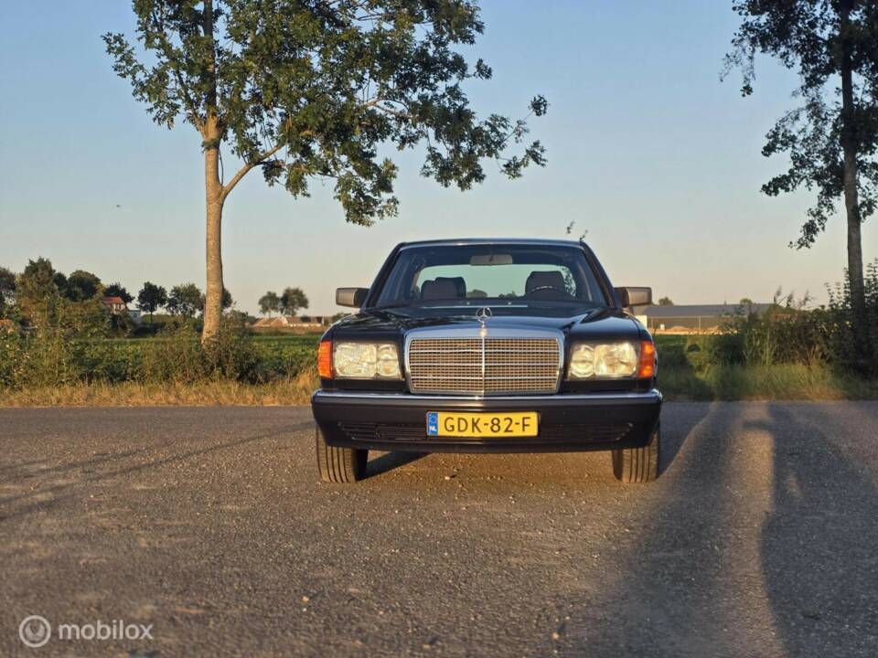 Image 8/50 de Mercedes-Benz 300 SE (1989)