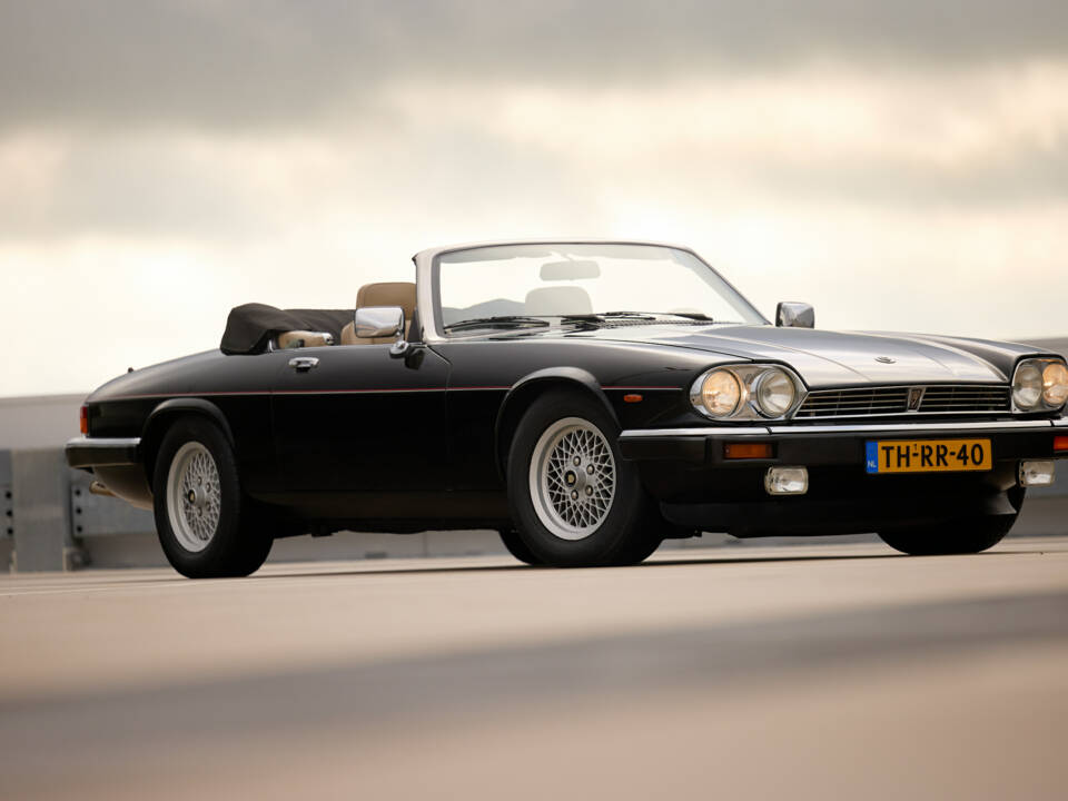 Afbeelding 31/37 van Jaguar XJ-S Convertible (1989)