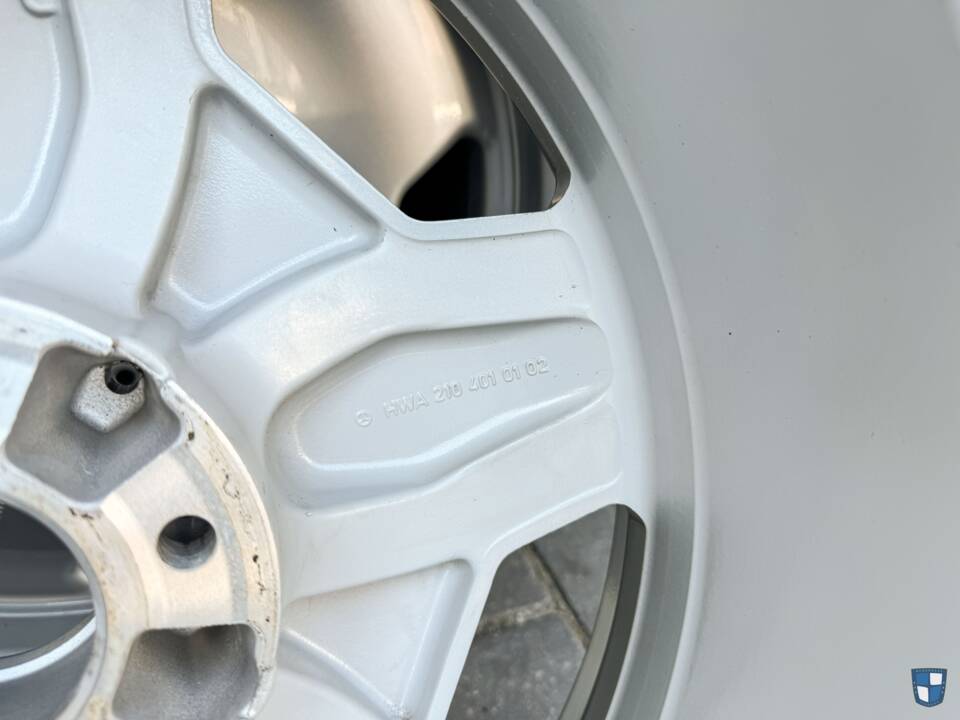 Image 34/98 de Mercedes-Benz E 50 AMG (1996)