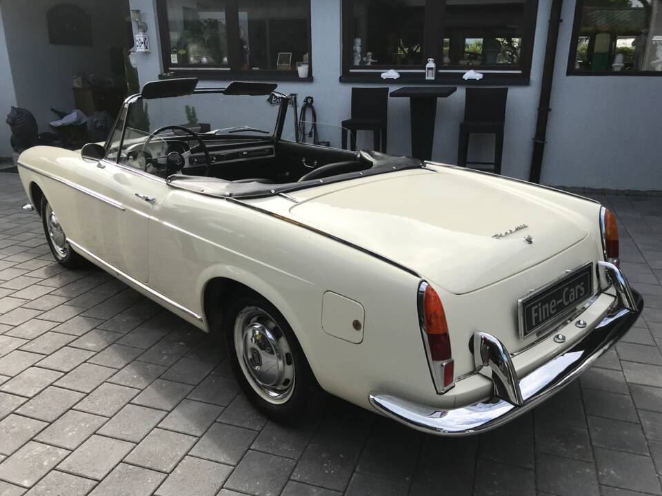 Image 31/33 of FIAT 1200 Convertible (1961)
