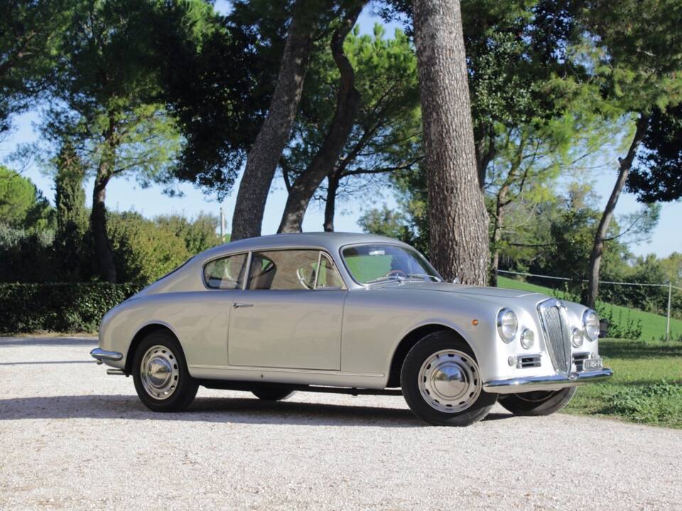 Image 4/50 of Lancia Aurelia B20 GT 2500 (1957)