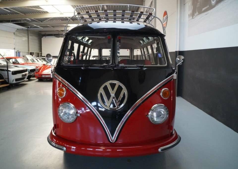 Image 25/50 of Volkswagen T1 Brasil &quot;Samba&quot; (1975)