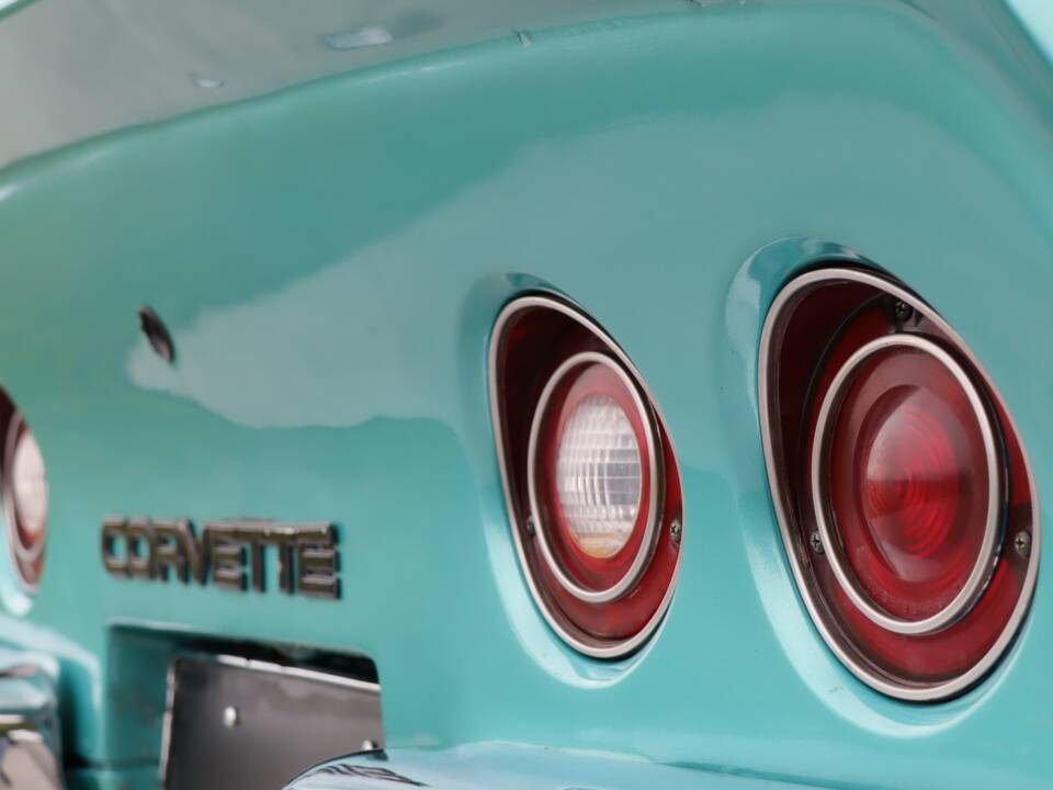 Image 24/50 of Chevrolet Corvette Stingray (1972)