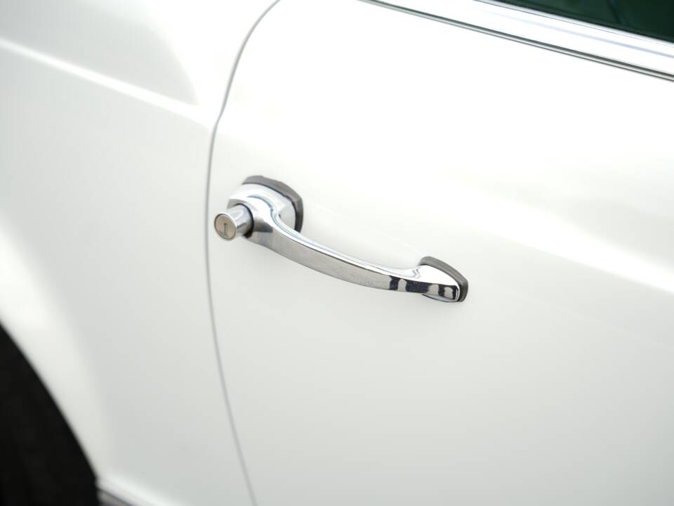 Image 40/50 de Mercedes-Benz 280 SL (1968)