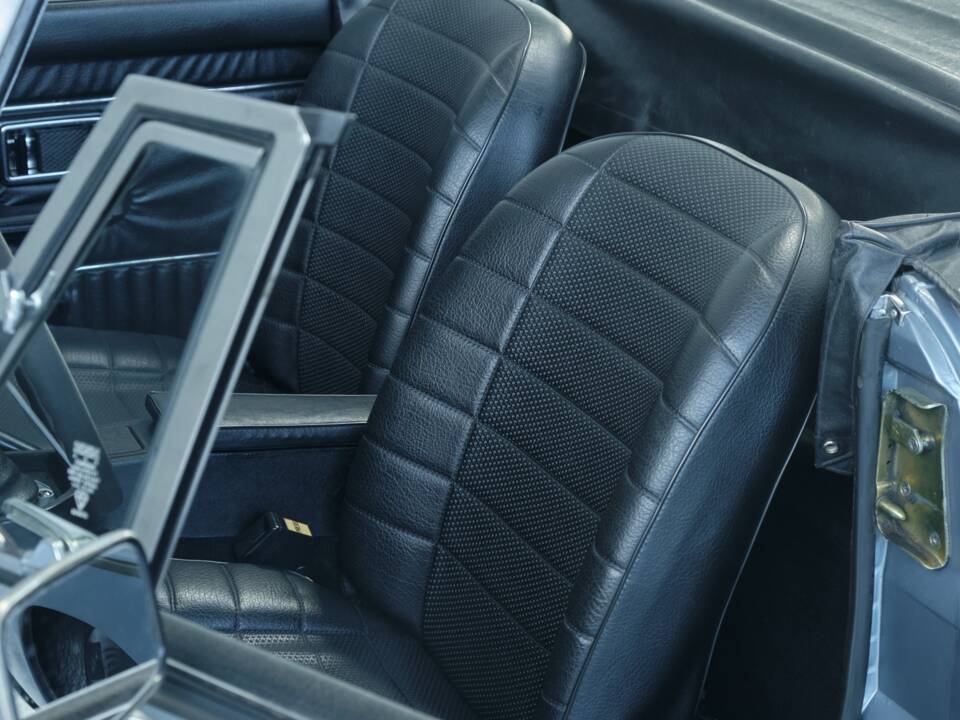 Image 32/50 of MG MGB (1976)