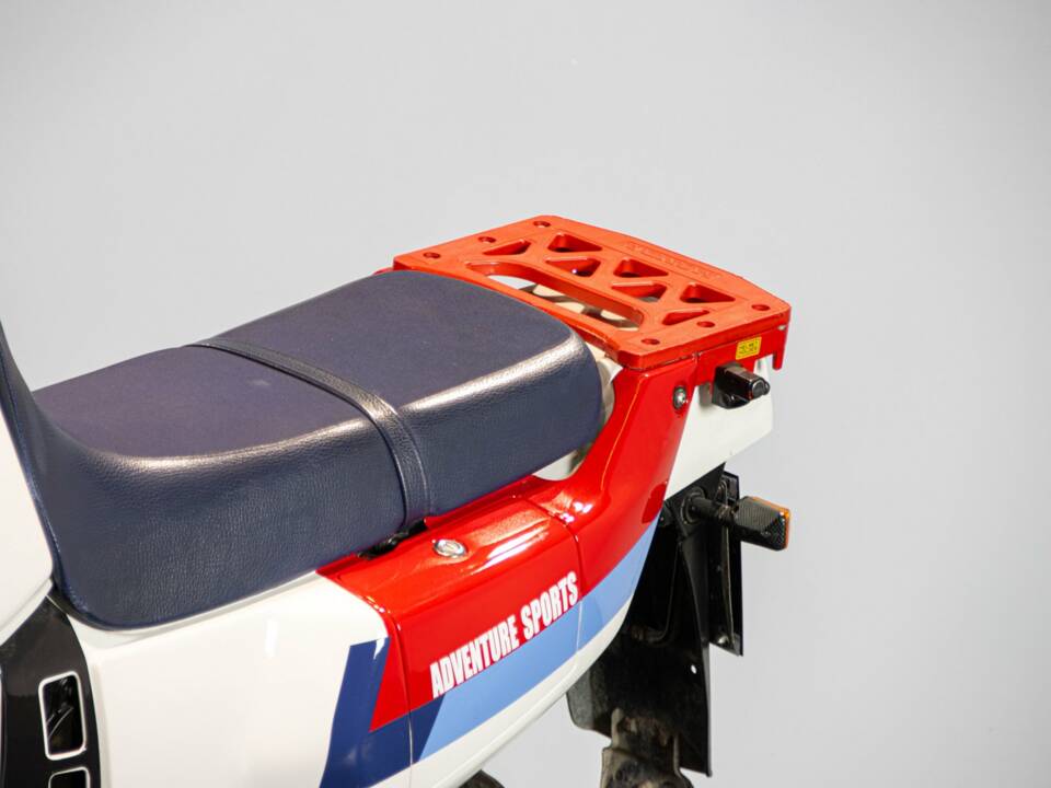 Image 40/50 of Honda DUMMY (1990)
