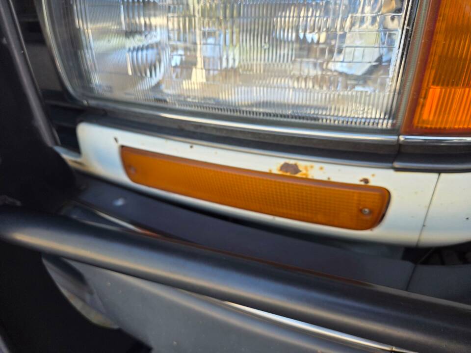 Image 23/48 de Toyota Land Cruiser FJ80 (1992)