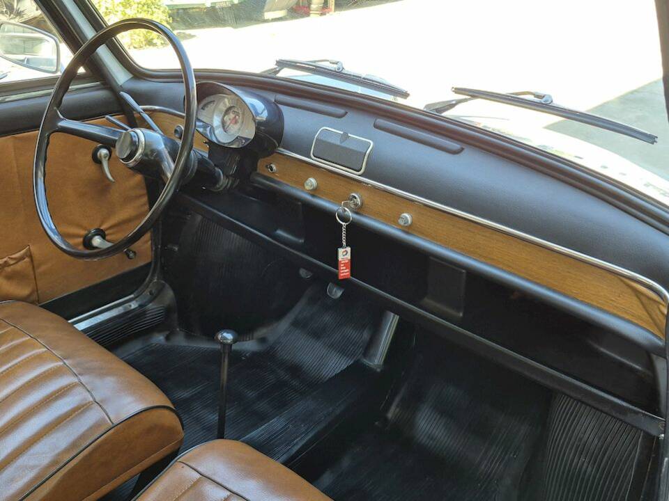 Image 29/43 of Autobianchi Bianchina Panoramica (1969)