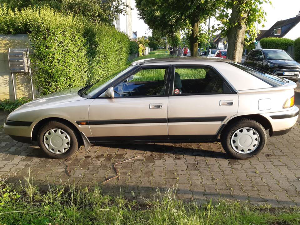 Bild 6/20 von Mazda 323F 1.6 16V (1993)