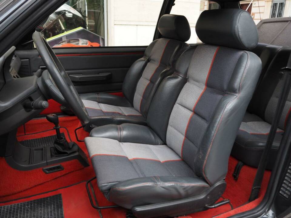 Image 5/50 of Peugeot 205 GTi 1.9 (1988)