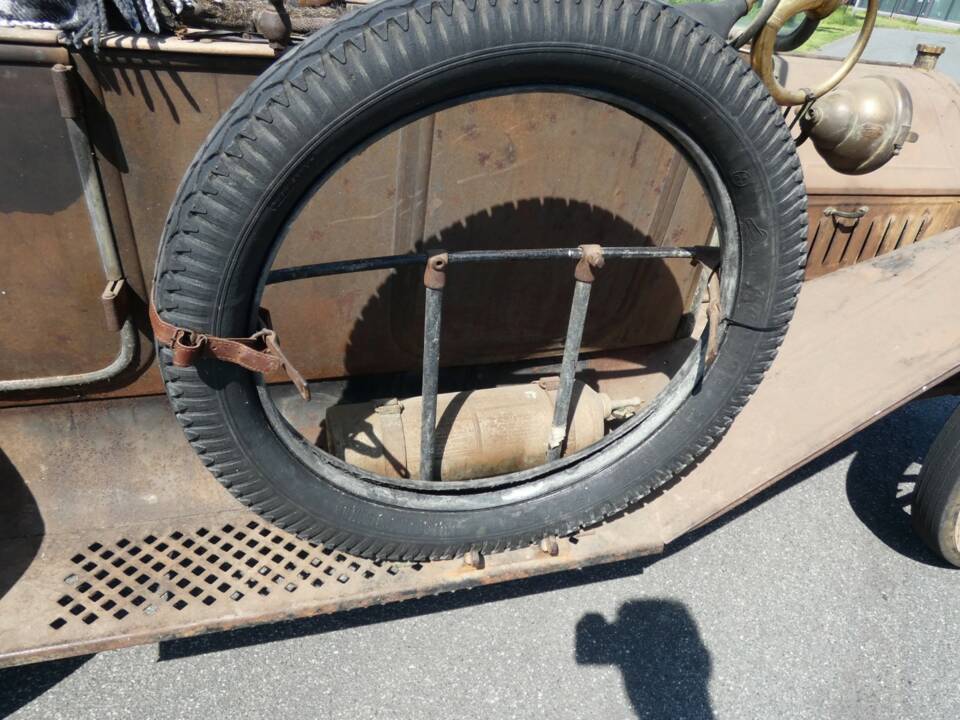 Image 19/66 of Regal Model T Underslung (1913)