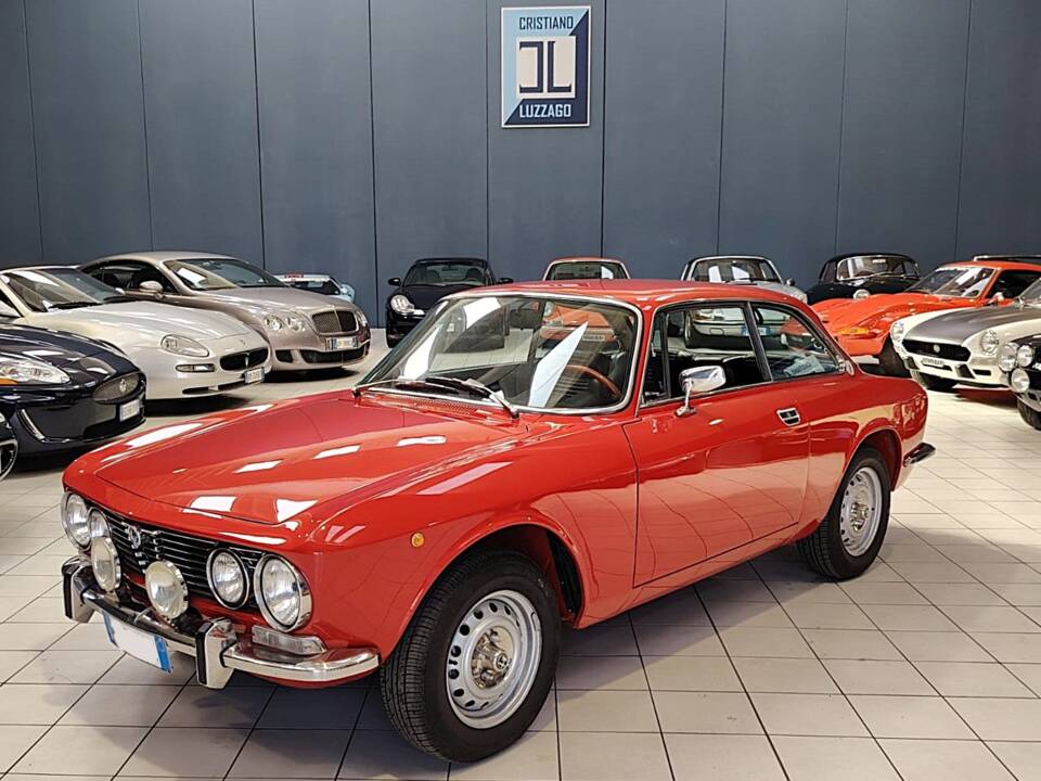 Bild 3/79 von Alfa Romeo 2000 GT Veloce (1971)