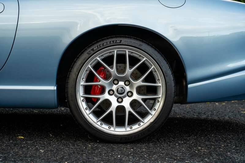 Afbeelding 17/50 van Jaguar XKR (2006)
