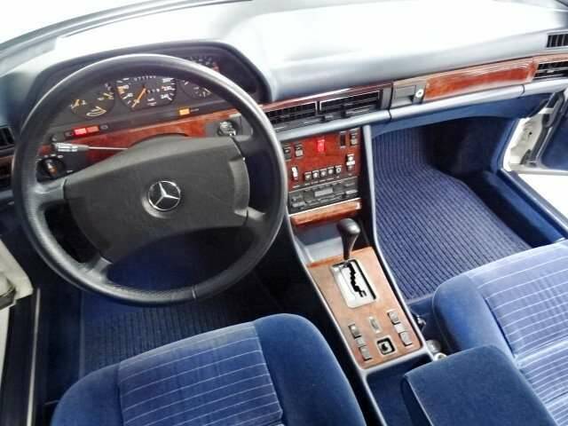 Image 24/36 de Mercedes-Benz 500 SEC (1984)