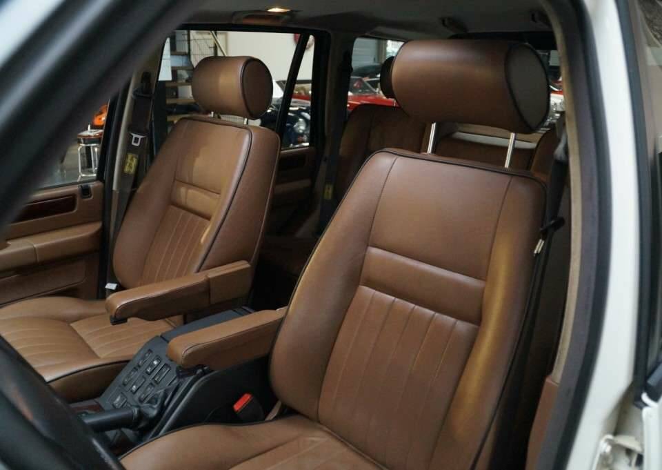Bild 49/50 von Land Rover Range Rover 4.0 SE (1997)