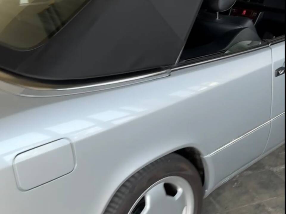 Image 5/32 de Mercedes-Benz E 320 "Final Edition" (1997)