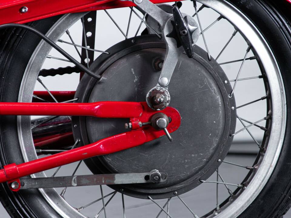 Image 48/50 of Moto Guzzi DUMMY (1948)