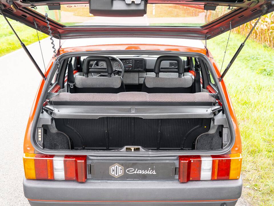 Image 40/45 of Lancia Y10 Turbo (1985)