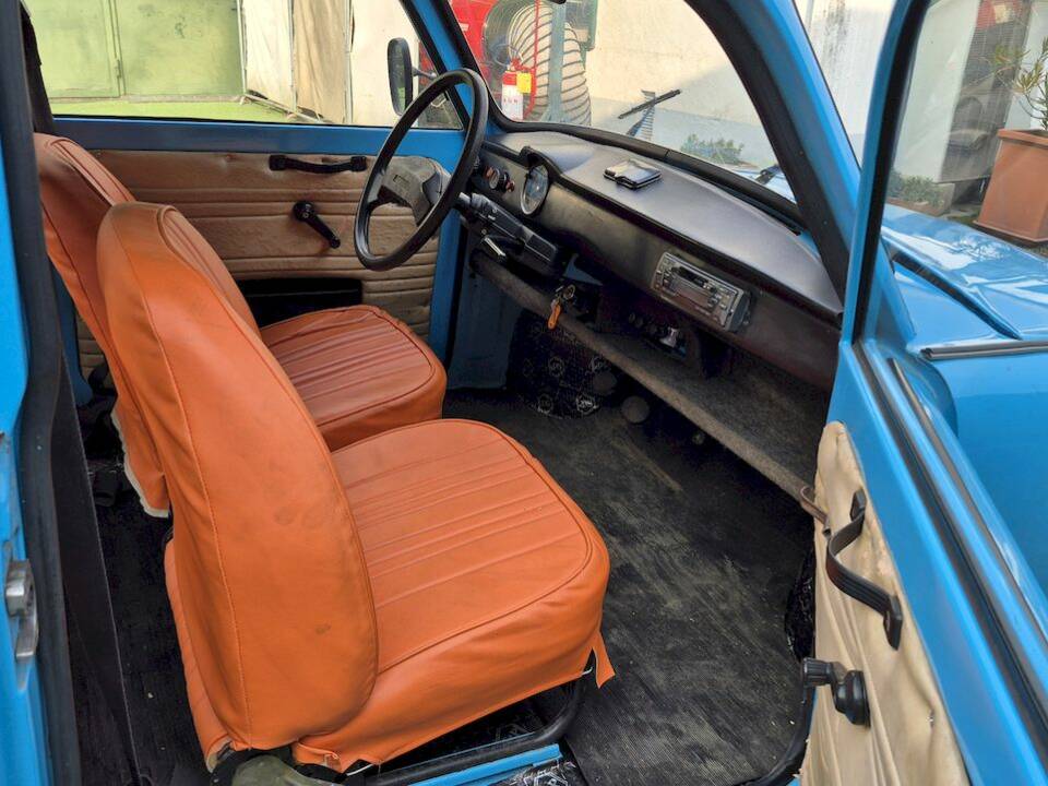 Image 32/45 of Trabant 601 (1966)