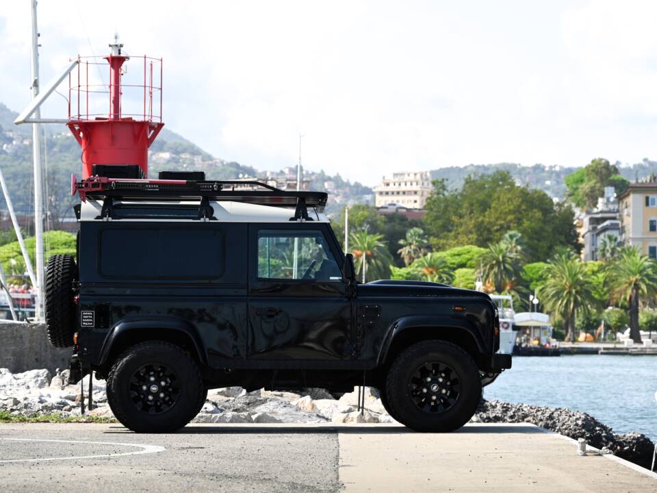 Image 11/70 of Land Rover Defender 90 TD4 (2007)