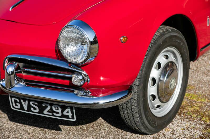 Image 31/46 of Alfa Romeo 2000 Spider (1960)