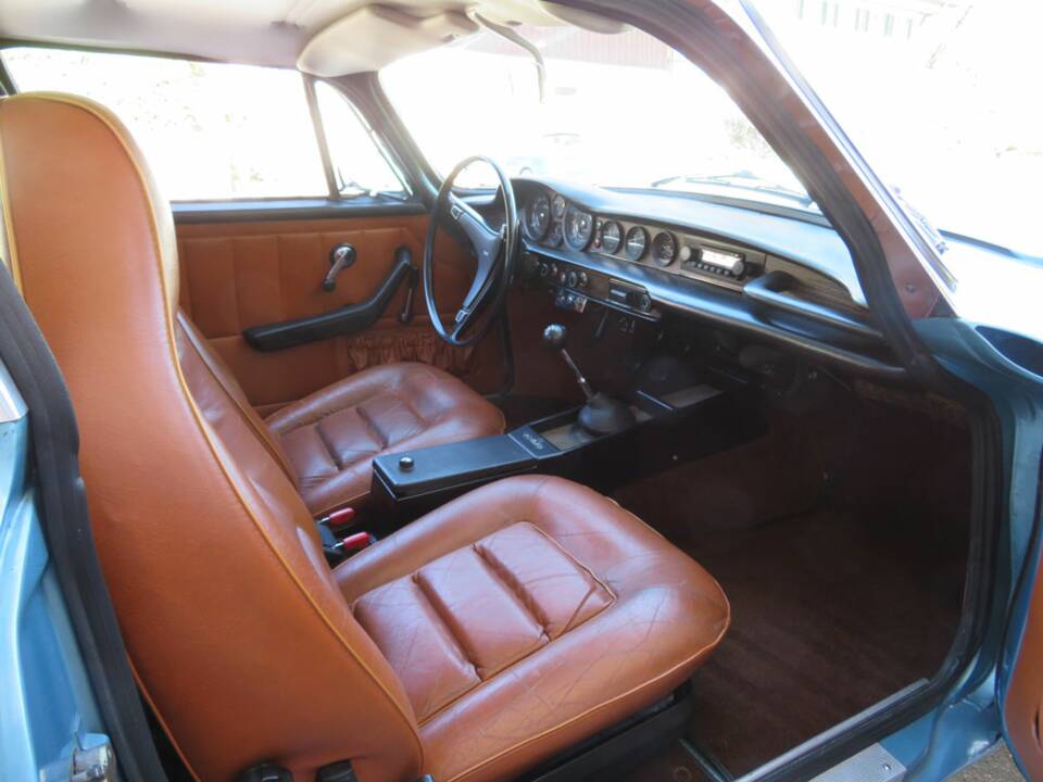Image 6/16 of Volvo 1800 ES (1973)