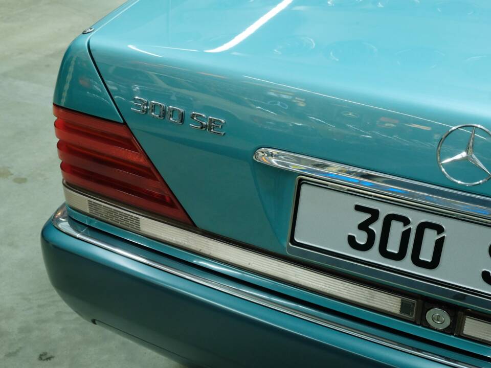 Bild 12/50 von Mercedes-Benz 300 SE (1991)