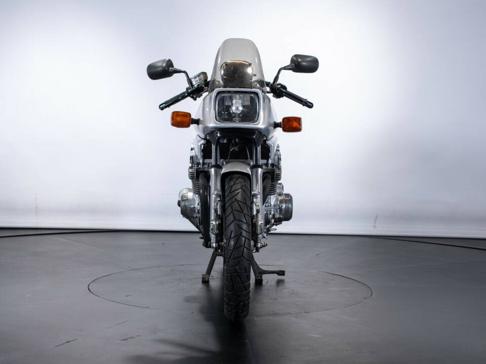 Afbeelding 7/35 van Suzuki GSX 1100 SZ Katana (1983)