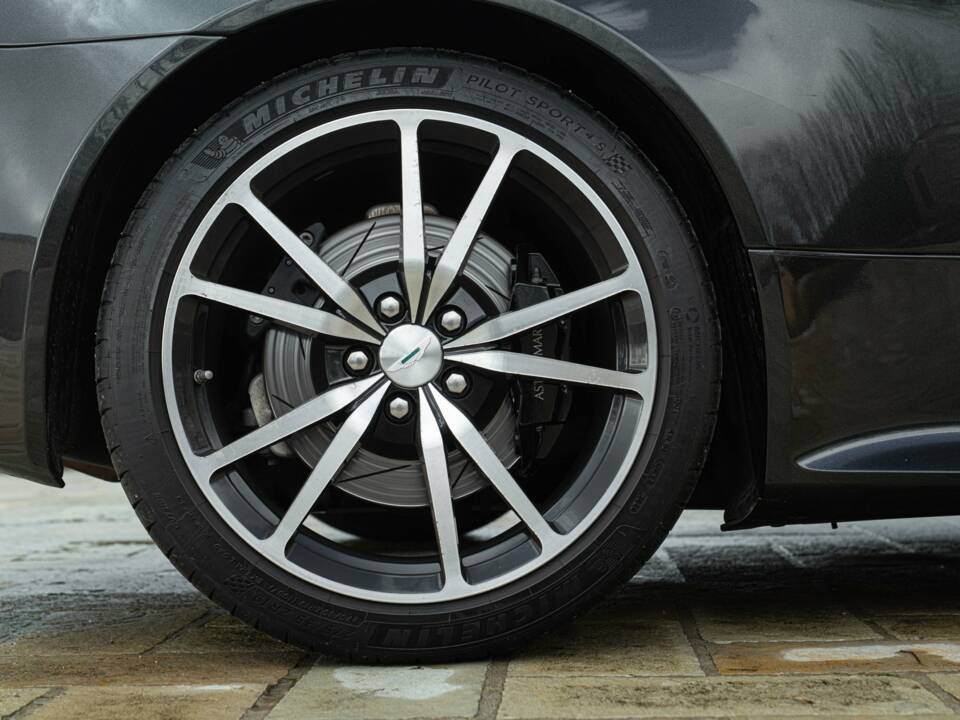 Afbeelding 24/50 van Aston Martin V8 Vantage S (2013)