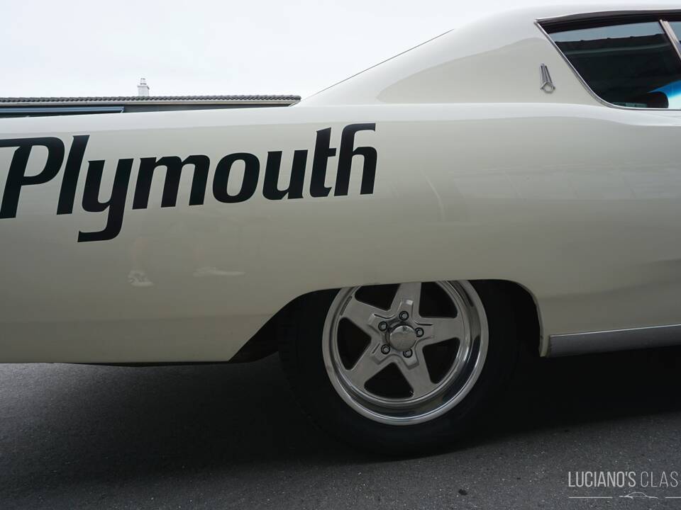 Image 29/65 de Plymouth Sport Fury (1968)