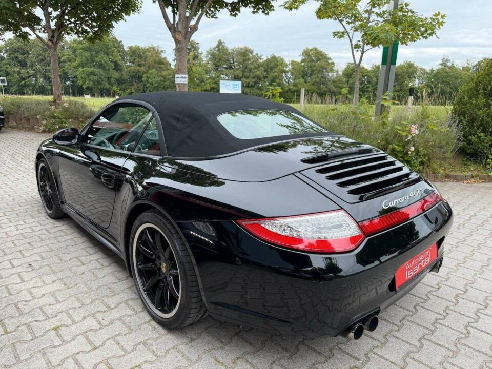 Afbeelding 29/43 van Porsche 911 Carrera 4 GTS (2011)