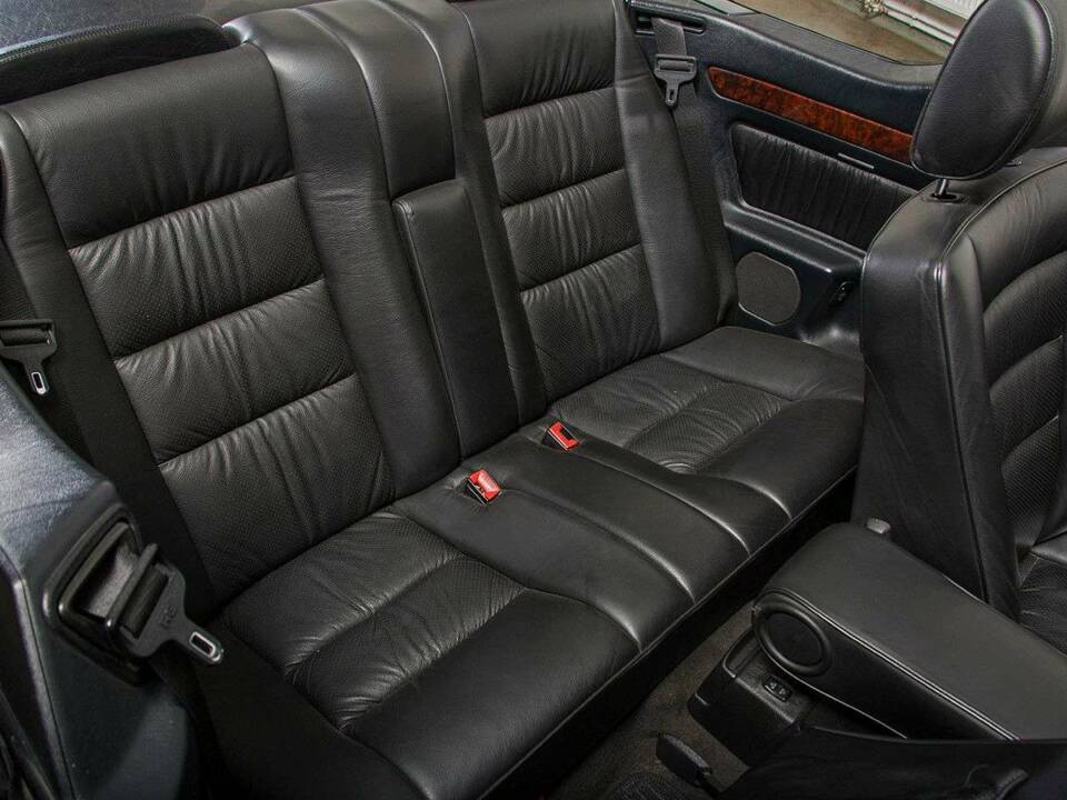 Bild 23/31 von Mercedes-Benz E 320 (1993)