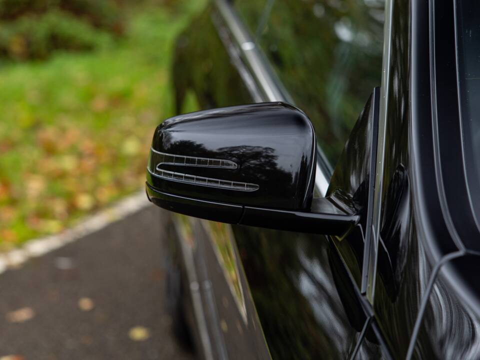 Bild 18/44 von Mercedes-Benz E 500 (2010)