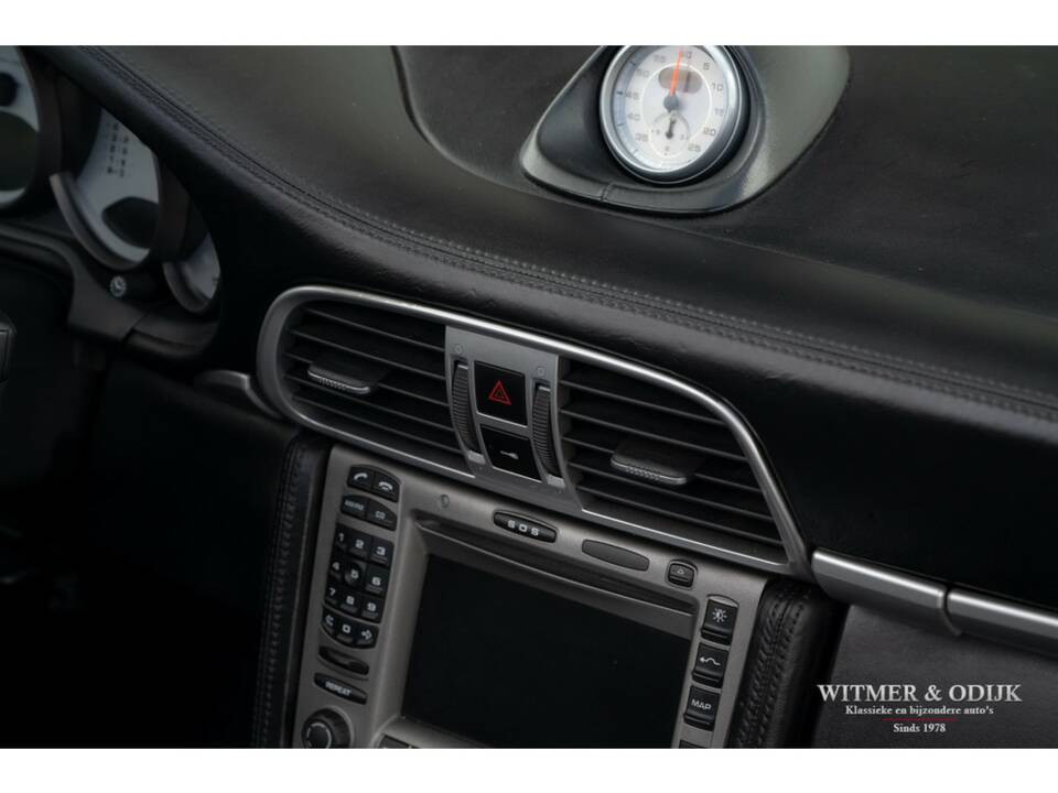 Bild 10/29 von Porsche 911 Carrera 4S (2006)