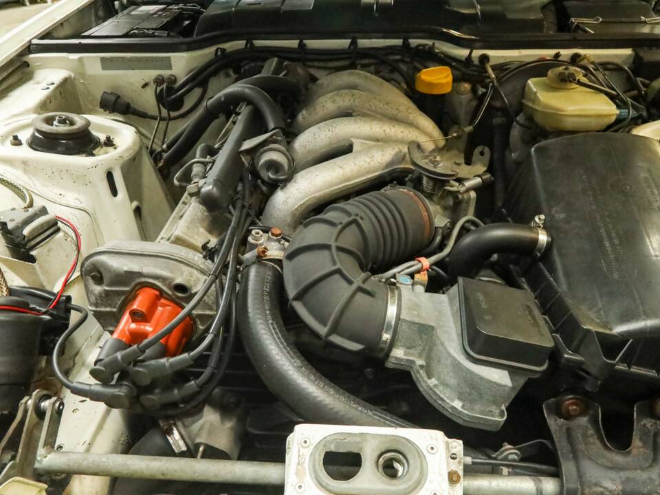 Obraz 28/50 pojazdu Porsche 944 (1986)