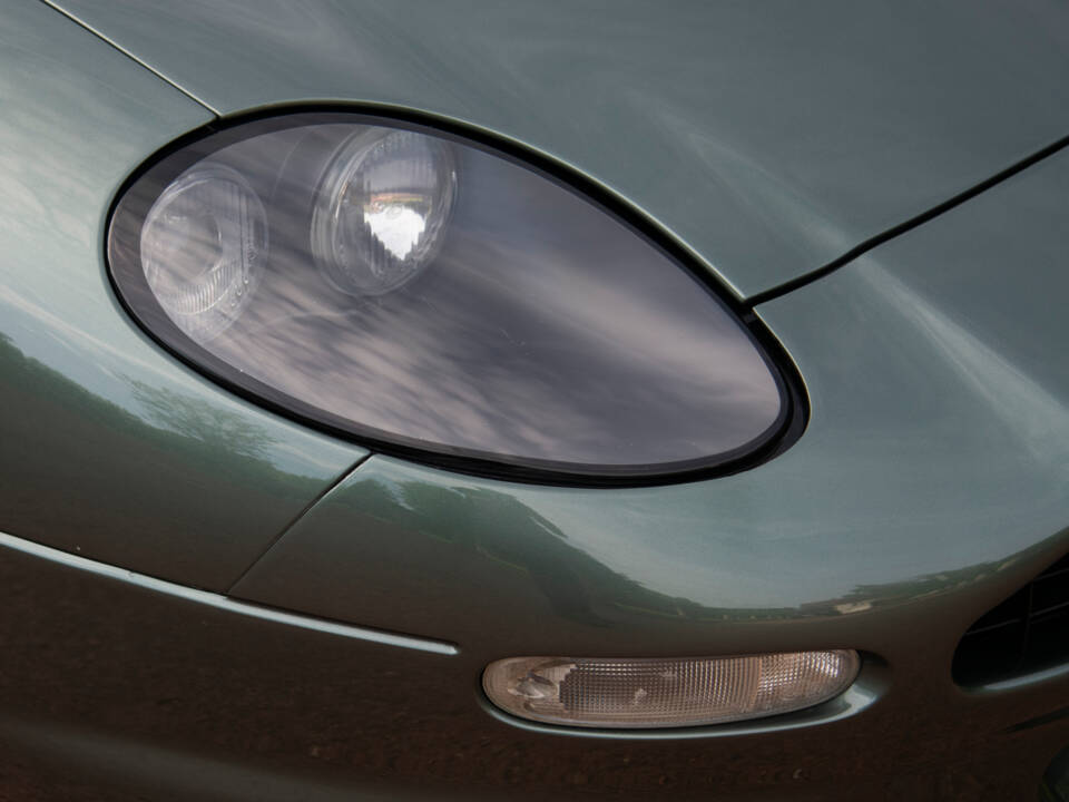 Bild 10/76 von Aston Martin DB 7 (1995)