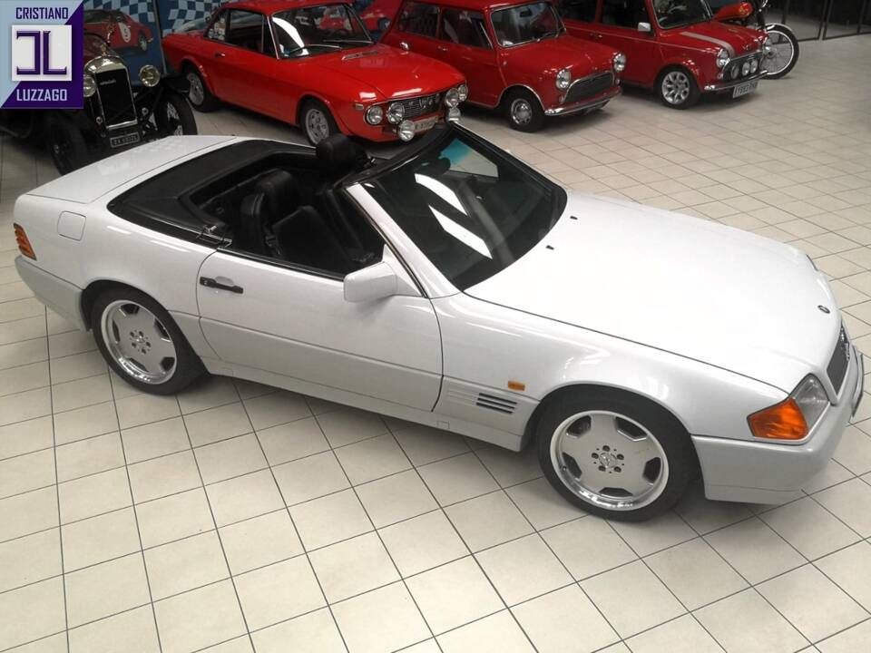 Image 8/54 of Mercedes-Benz 500 SL (1991)