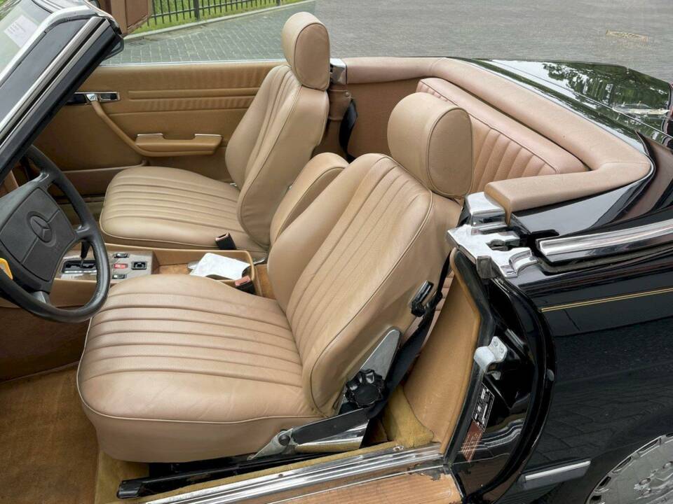 Bild 18/36 von Mercedes-Benz 560 SL (1986)