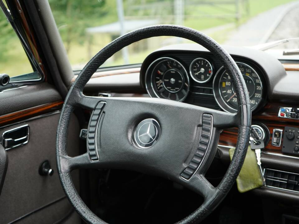 Afbeelding 65/89 van Mercedes-Benz 300 SEL 6.3 (1972)