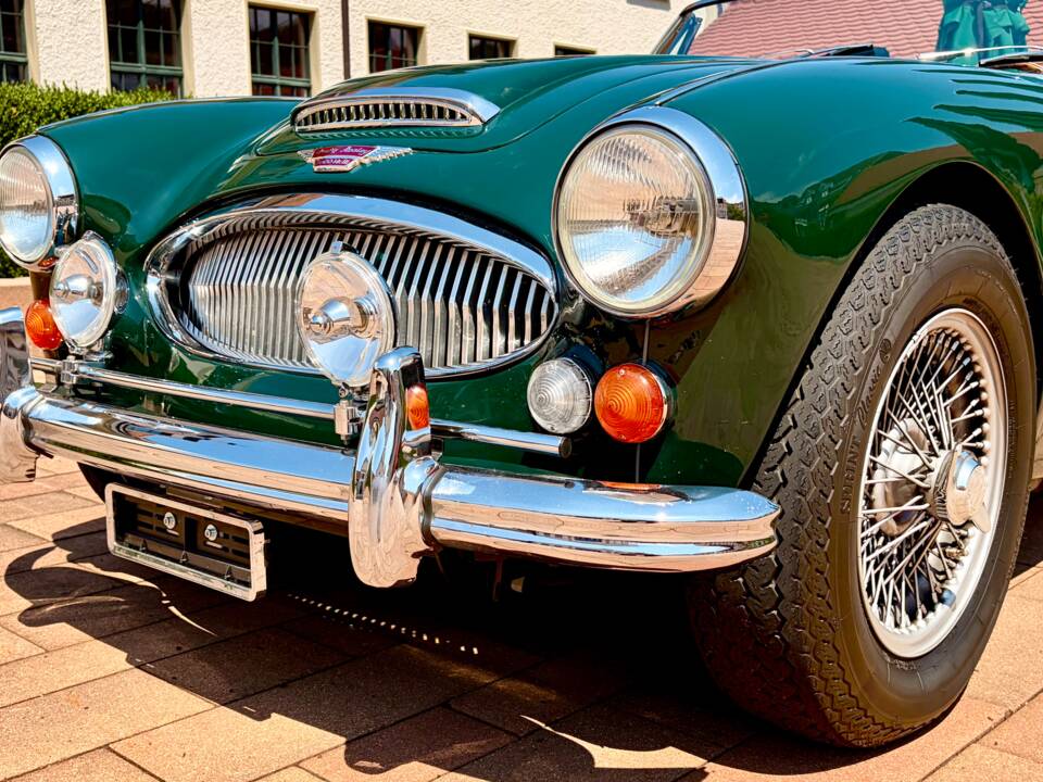 Image 6/20 de Austin-Healey 3000 Mk III (BJ8) (1966)