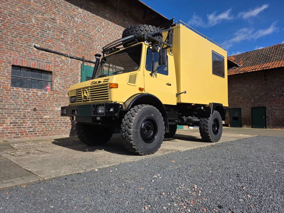 Image 3/38 de Mercedes-Benz Unimog U 1300 L (1986)