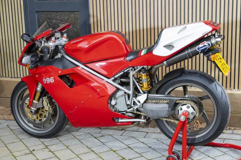 Bild 4/42 von Ducati 996 (2001)