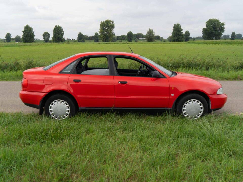 Image 4/40 de Audi A4 1.6 (1995)