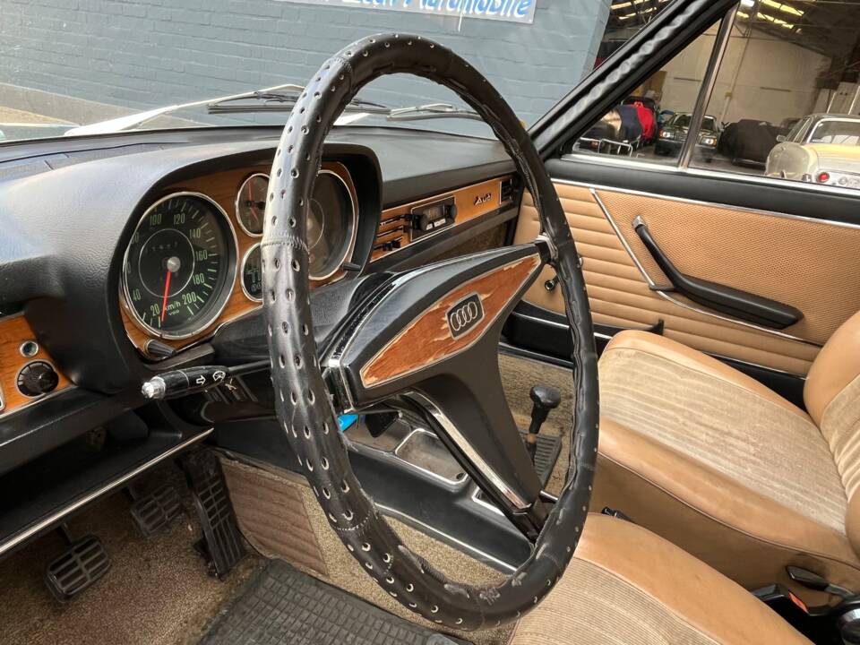 Image 49/88 of Audi 100 LS (1970)