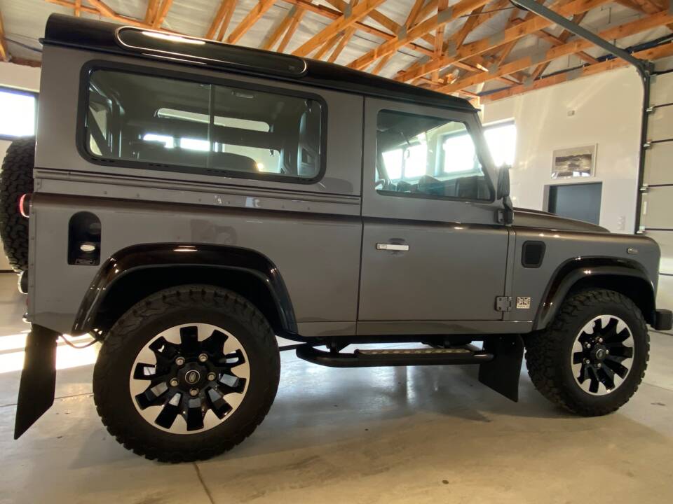 Afbeelding 7/43 van Land Rover Defender 90 Works V8 &quot;70th Edition&quot; (2018)
