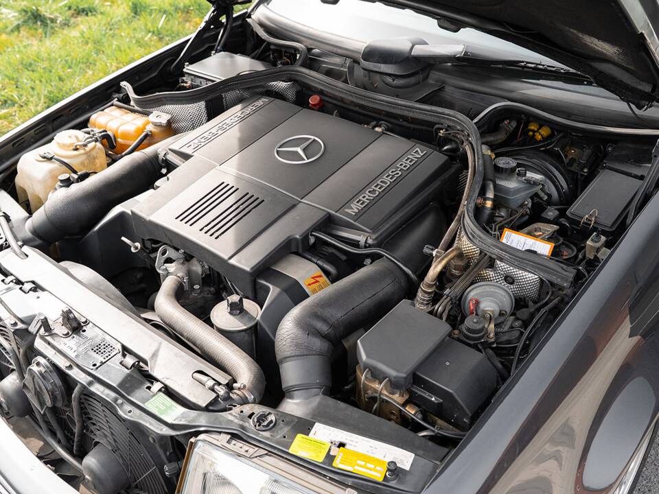 Bild 61/61 von Mercedes-Benz 500 E (1992)