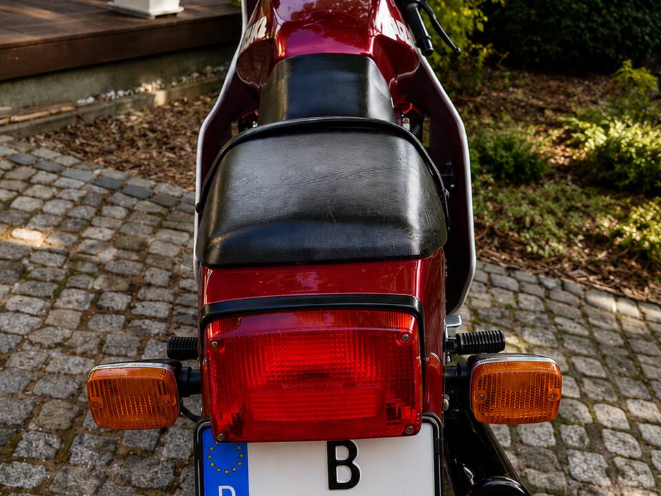 Image 5/10 of Suzuki GS 550 M Katana (1981)