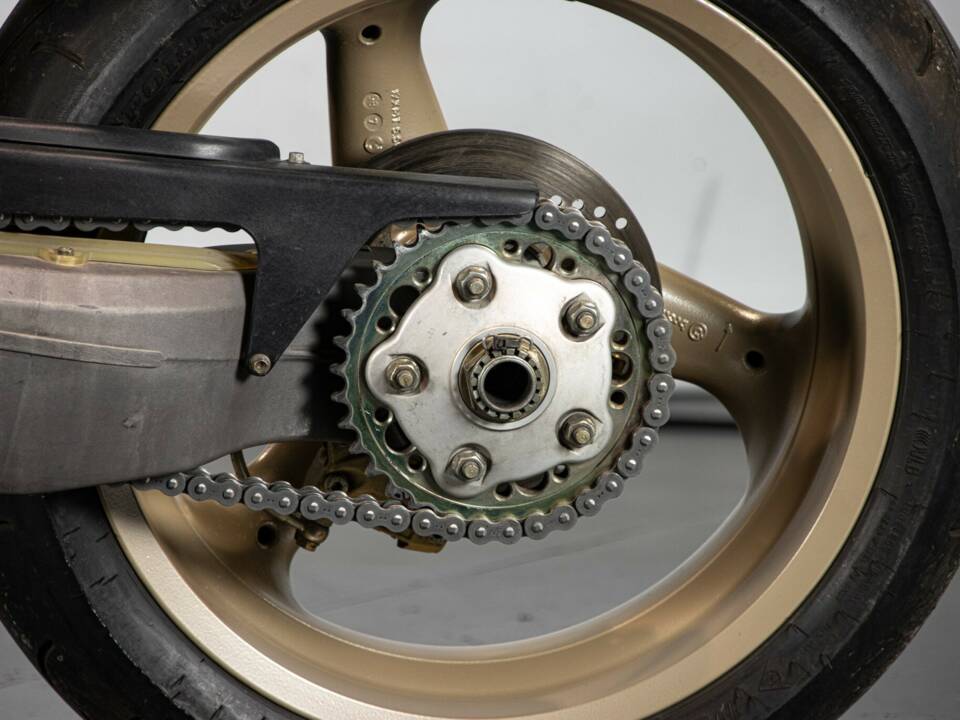 Immagine 31/50 di Ducati 996 (2000)