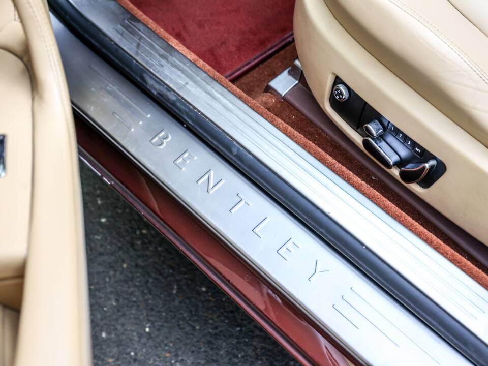 Bild 22/40 von Bentley Continental GTC (2007)