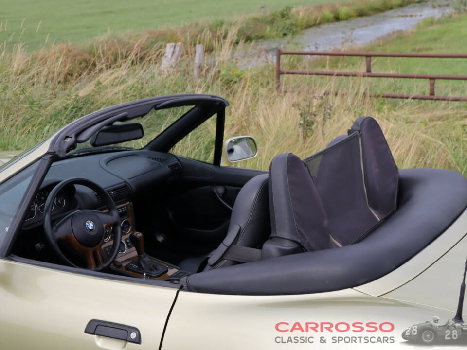 Immagine 34/50 di BMW Z3 Cabriolet 3.0 (2000)